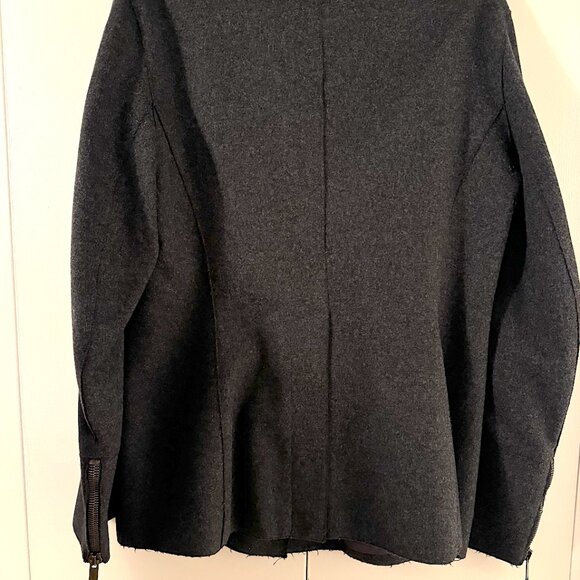 Burberry dark grey military jacket with zip sleeves this is a rare find! - Picture 9 of 15